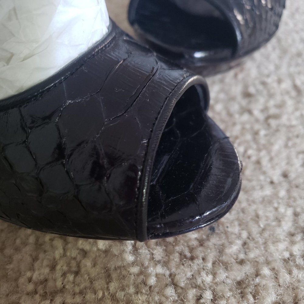 Burberry Heels - Brand NEW- - Picture 6 of 10